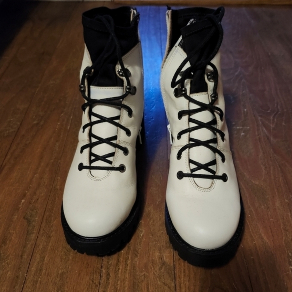 Enjoiya | NWOT 🤍 White Combat Boots